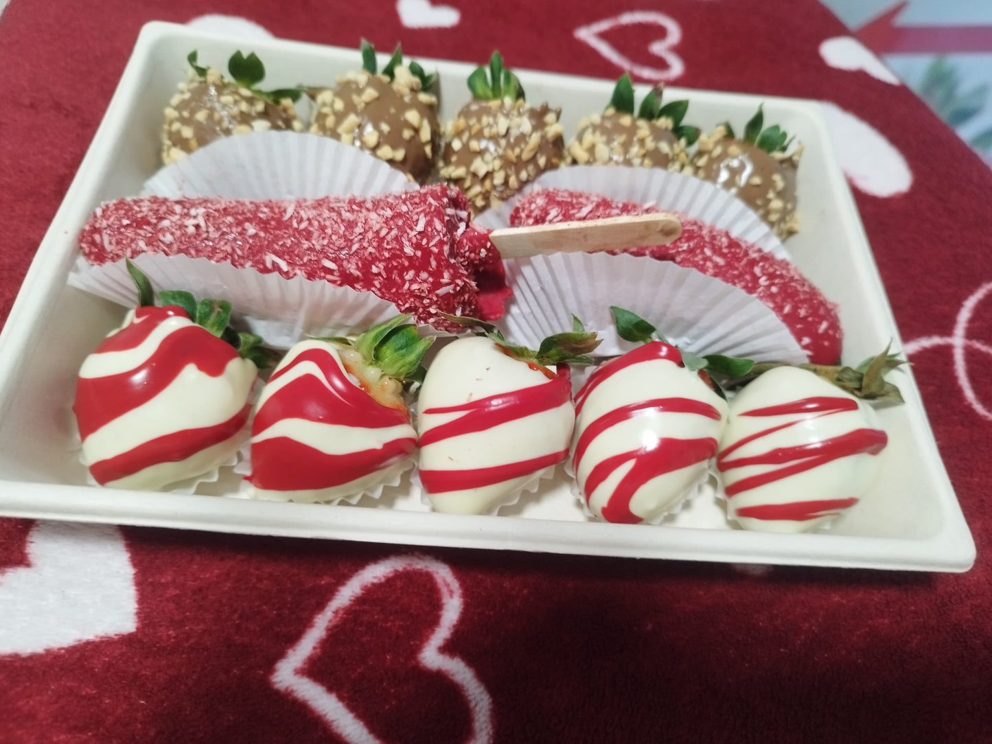 Kazetka menších jahodiek 🍓 v kombinácii s banánmi 🍌