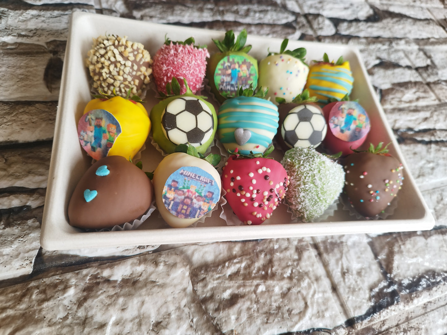Kazetka menších jahodiek 🍓⚽