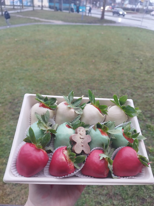 Kazetka menších jahodiek 🍓 s perníčkom čokoládovým